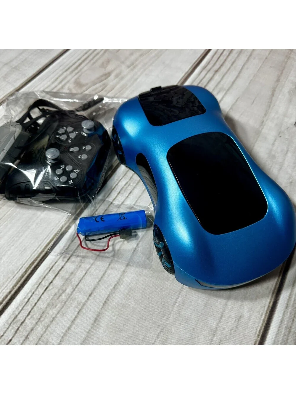 Gesture Sensing Remote Control Car, Drift RC Stunt Car with Light Spray & Sound